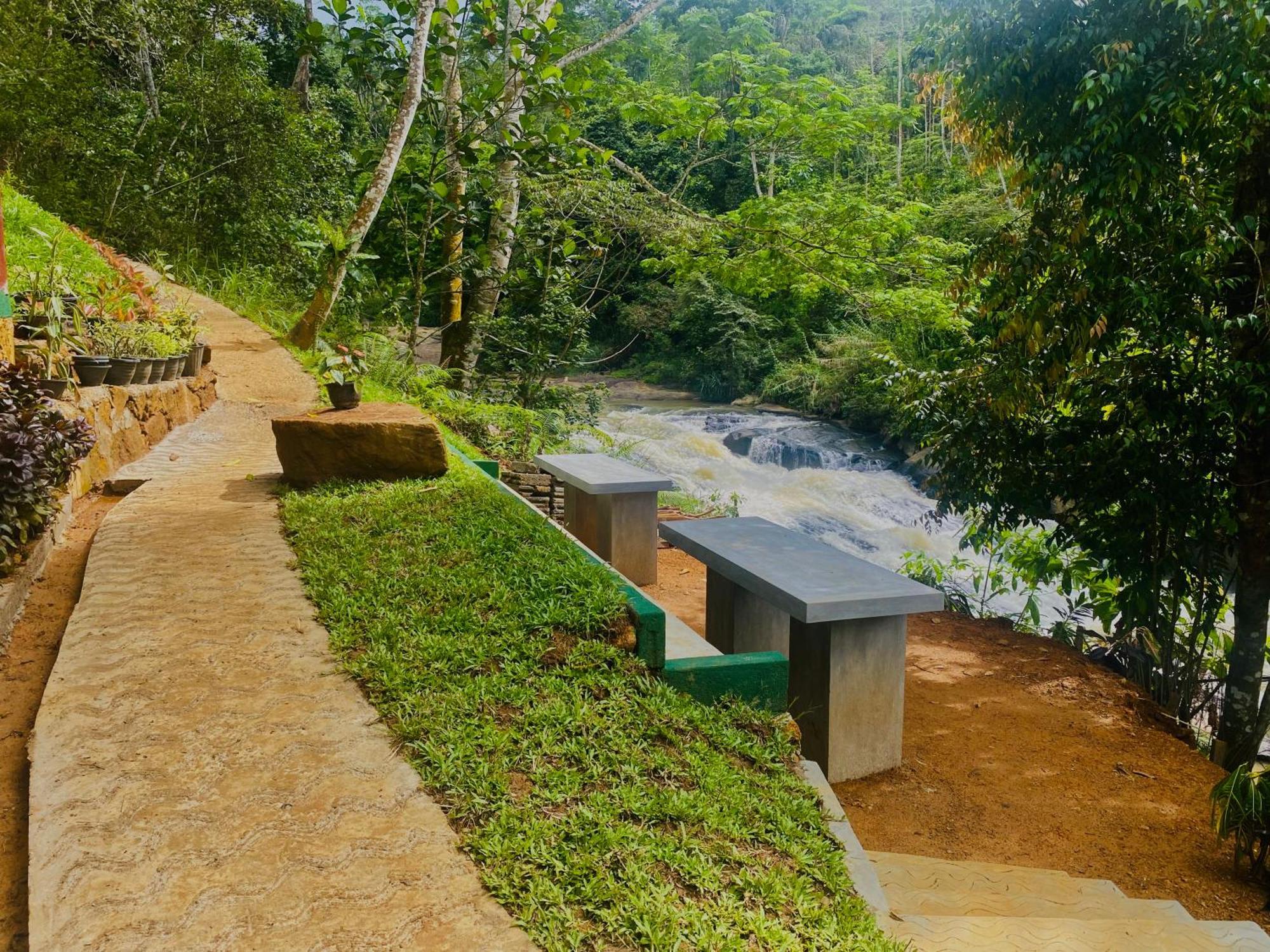 The Rainforest Hideaway Deniyaya Exteriör bild