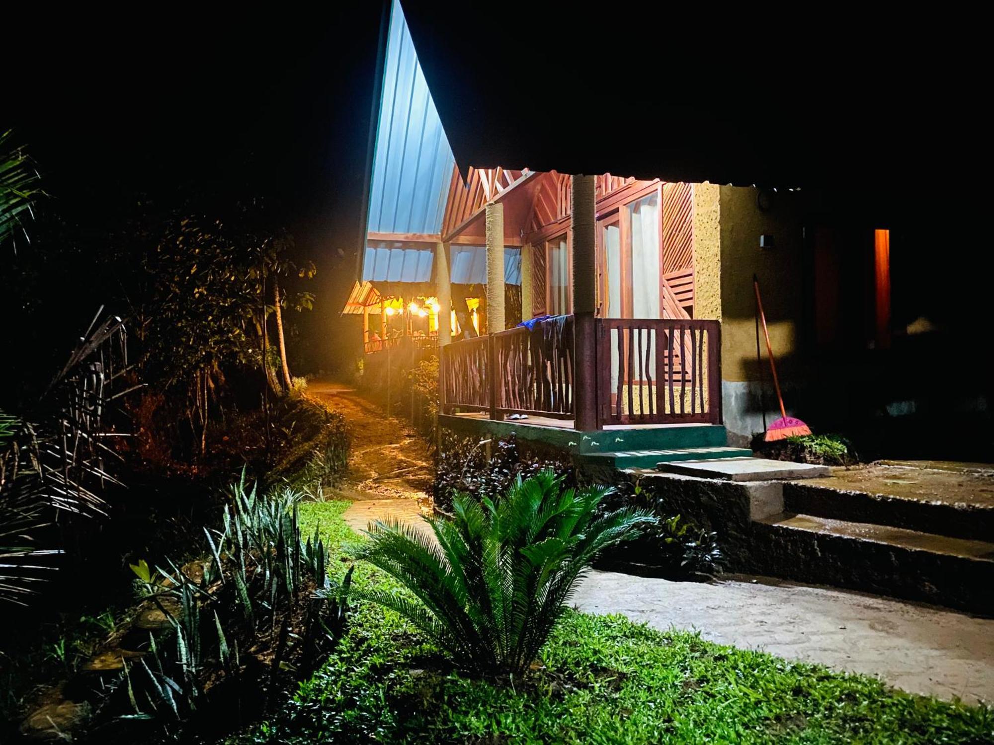 The Rainforest Hideaway Deniyaya Exteriör bild