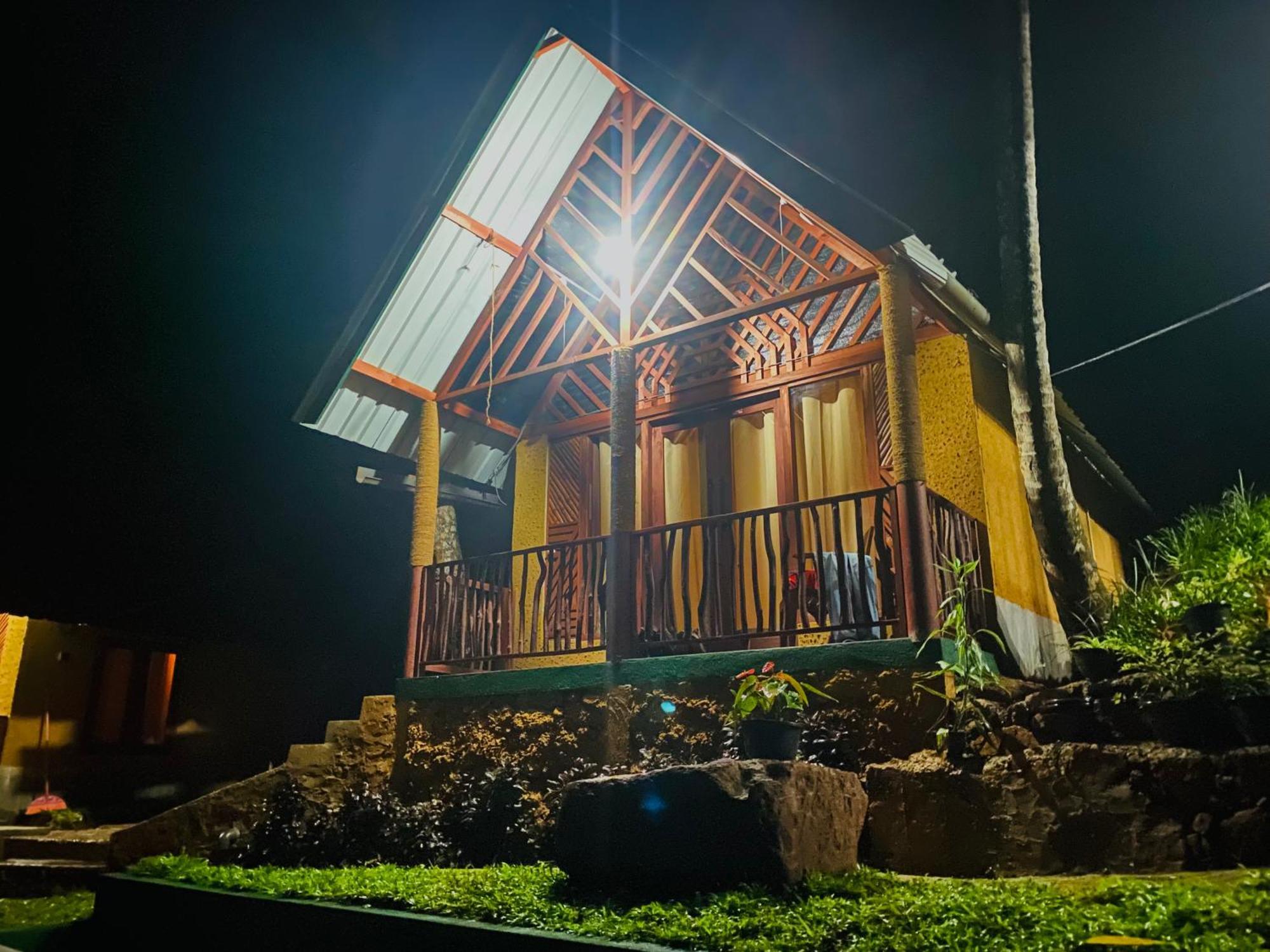 The Rainforest Hideaway Deniyaya Exteriör bild